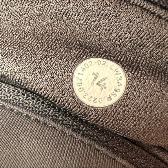 Lululemon Pace Rival Mid-Rise Skirt *Regular Hyper Flow 14 Regular Skort - Picture 3 of 3